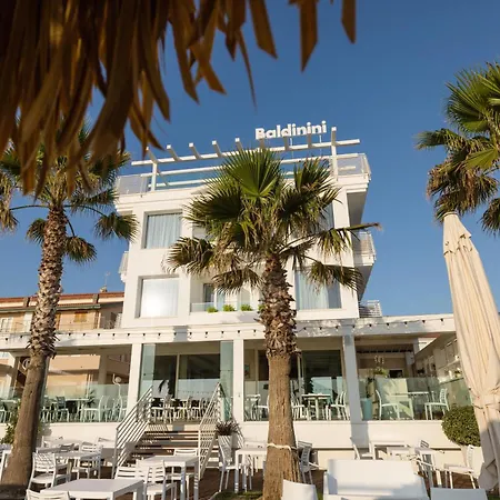 Baldinini & Gb Restaurant Отель Римини