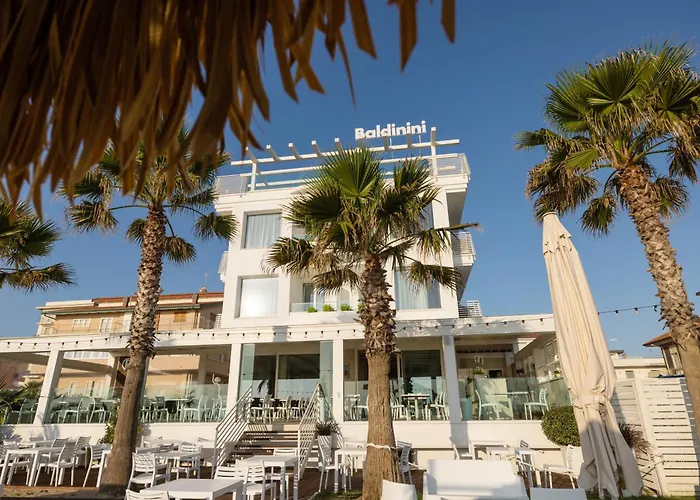 Baldinini & Gb Restaurant Отель Римини