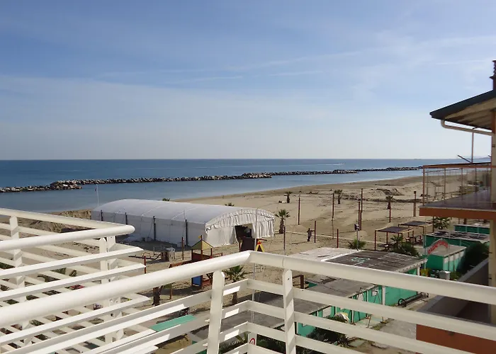 Baldinini & Gb Restaurant Отель