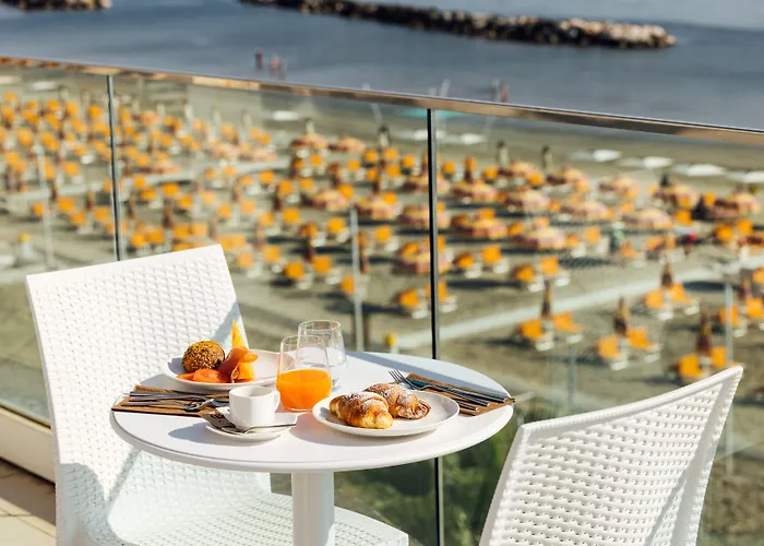 Baldinini & Gb Restaurant Отель Римини